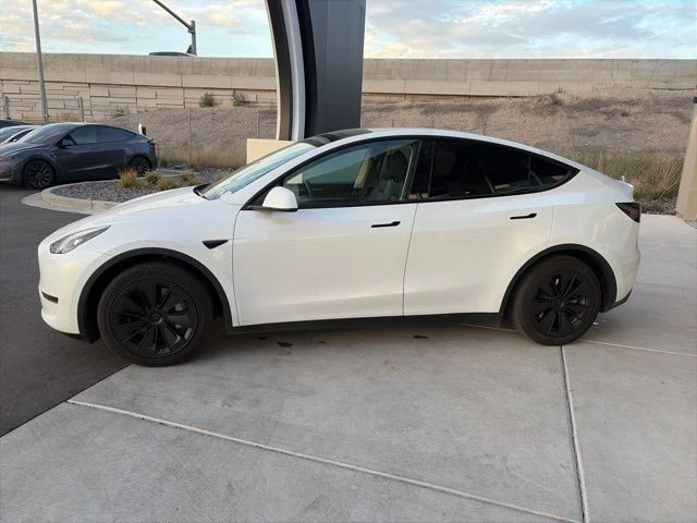 2023 Tesla Model Y - Image 5 of 21