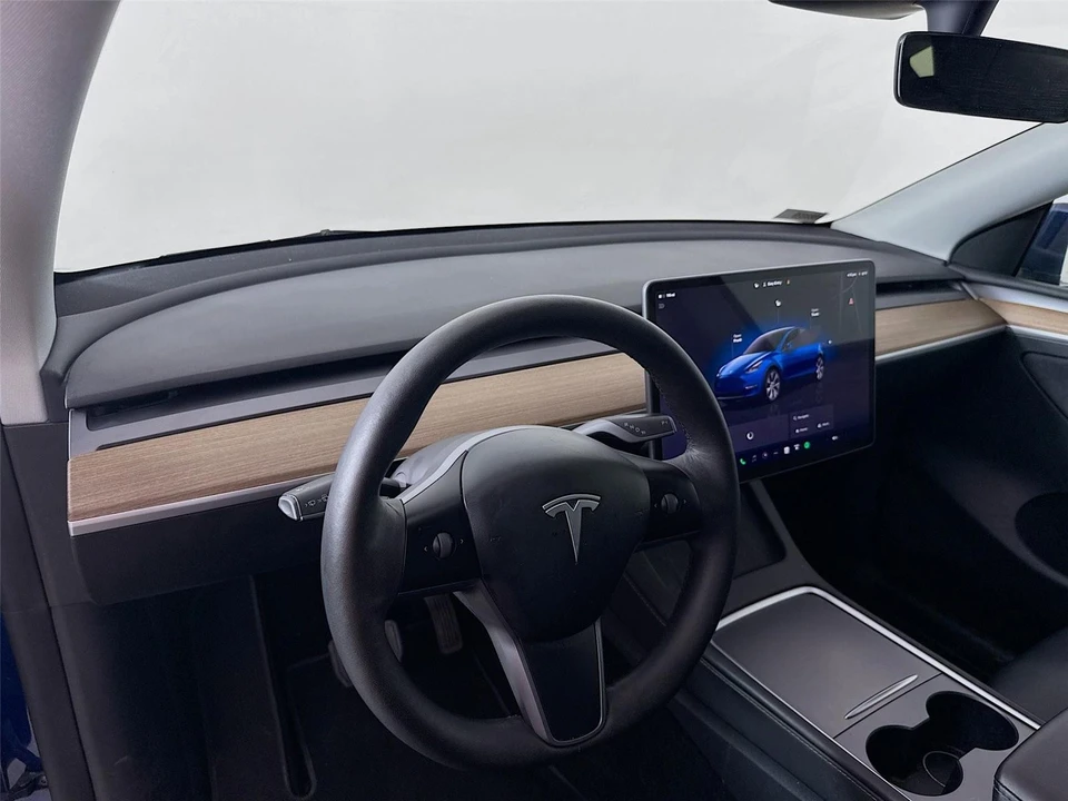 2023 Tesla Model Y - Image 6 of 13