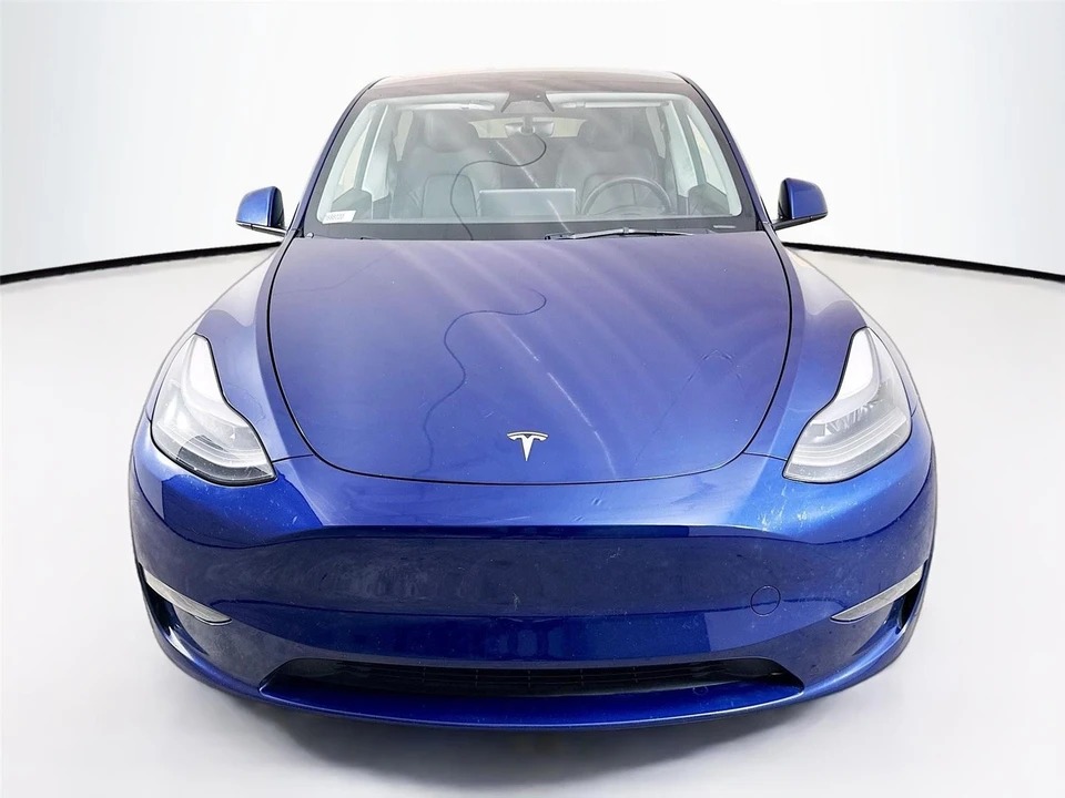 2023 Tesla Model Y - Image 2 of 13