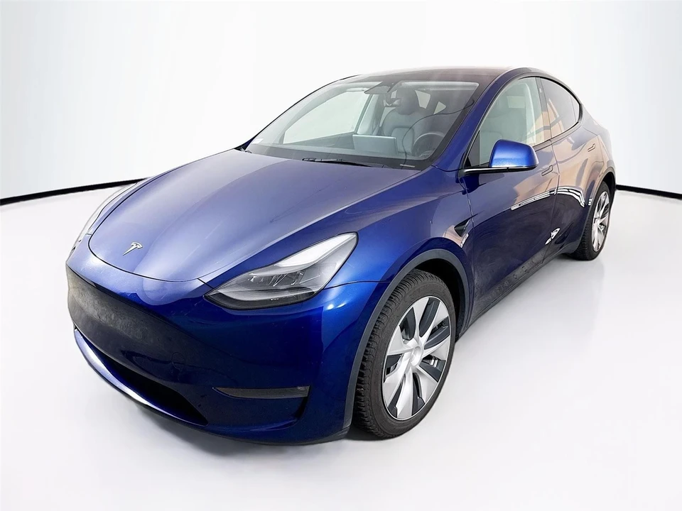 2023 Tesla Model Y - Image 3 of 13