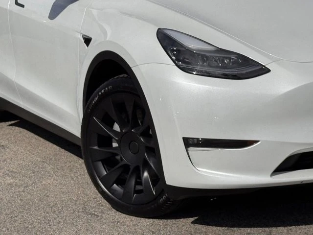 2023 Tesla Model Y - Image 4 of 21