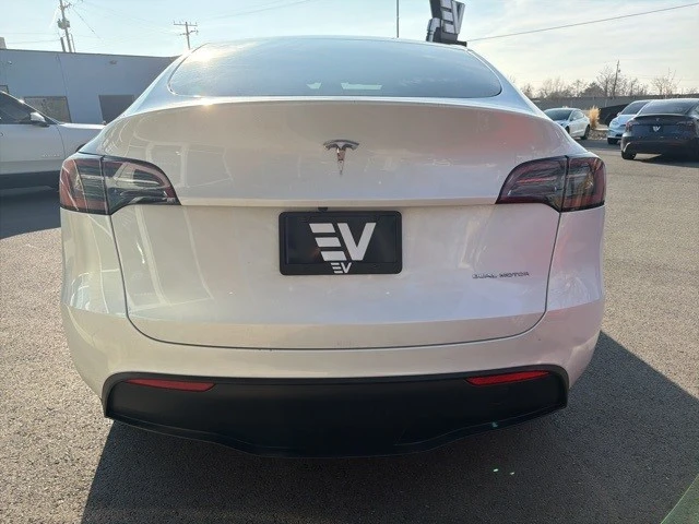 2023 Tesla Model Y - Image 7 of 21