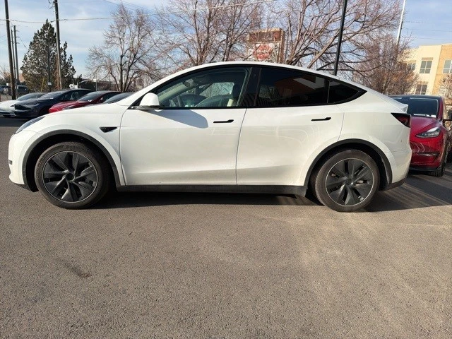 2023 Tesla Model Y - Image 5 of 21