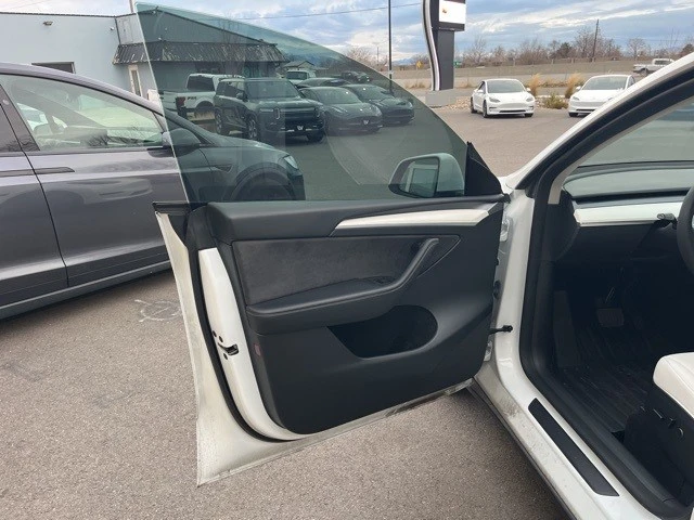 2023 Tesla Model Y - Image 6 of 21