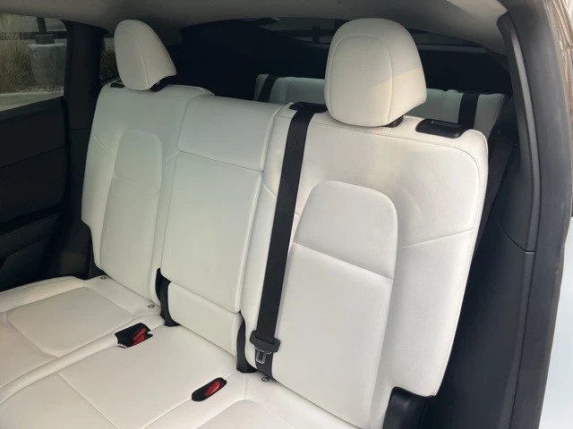 2023 Tesla Model Y - Image 12 of 21