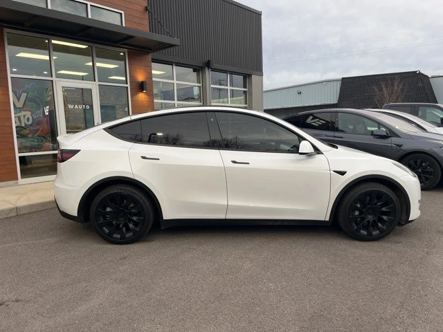 2023 Tesla Model Y - Image 5 of 21