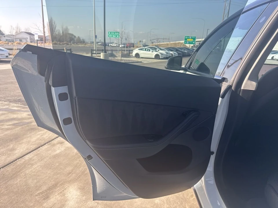2023 Tesla Model Y - Image 14 of 21