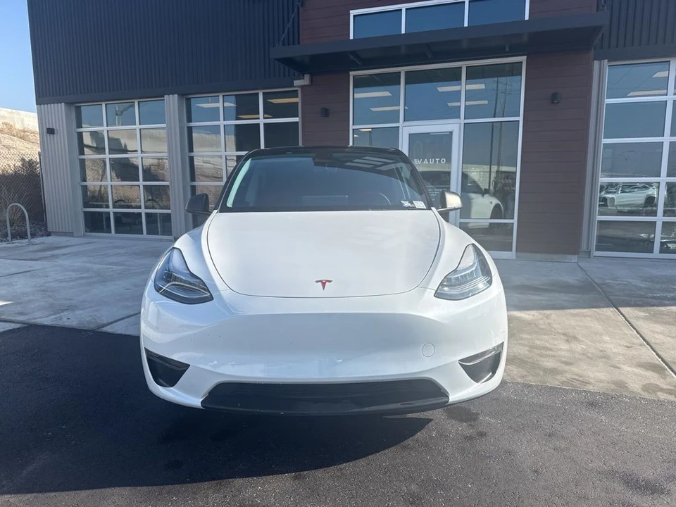 2023 Tesla Model Y - Image 2 of 21