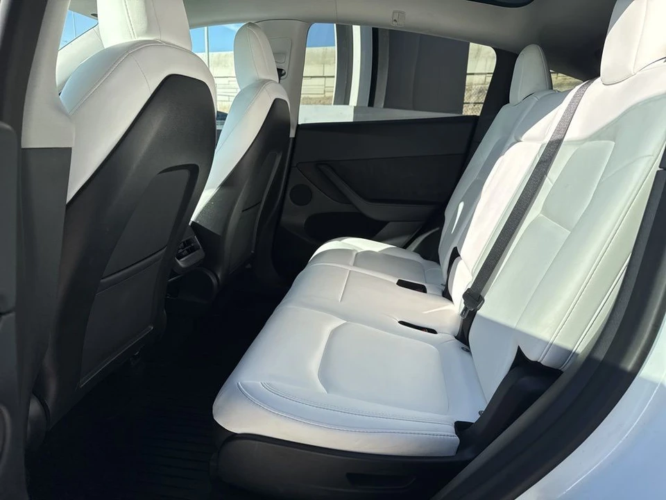 2023 Tesla Model Y - Image 16 of 21