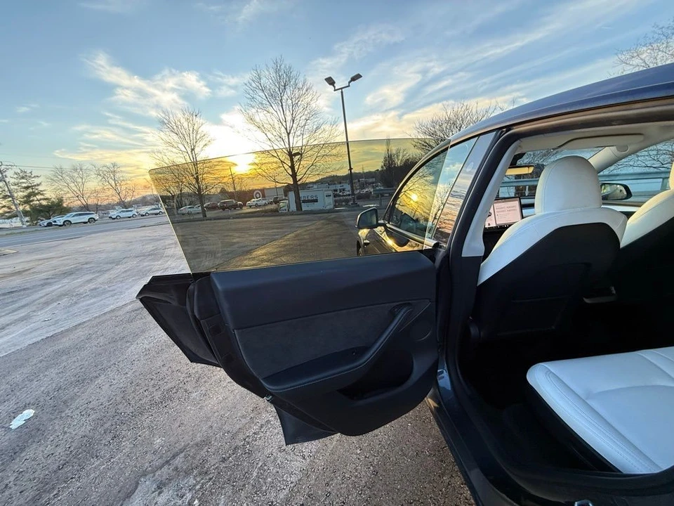 2023 Tesla Model Y - Image 12 of 21