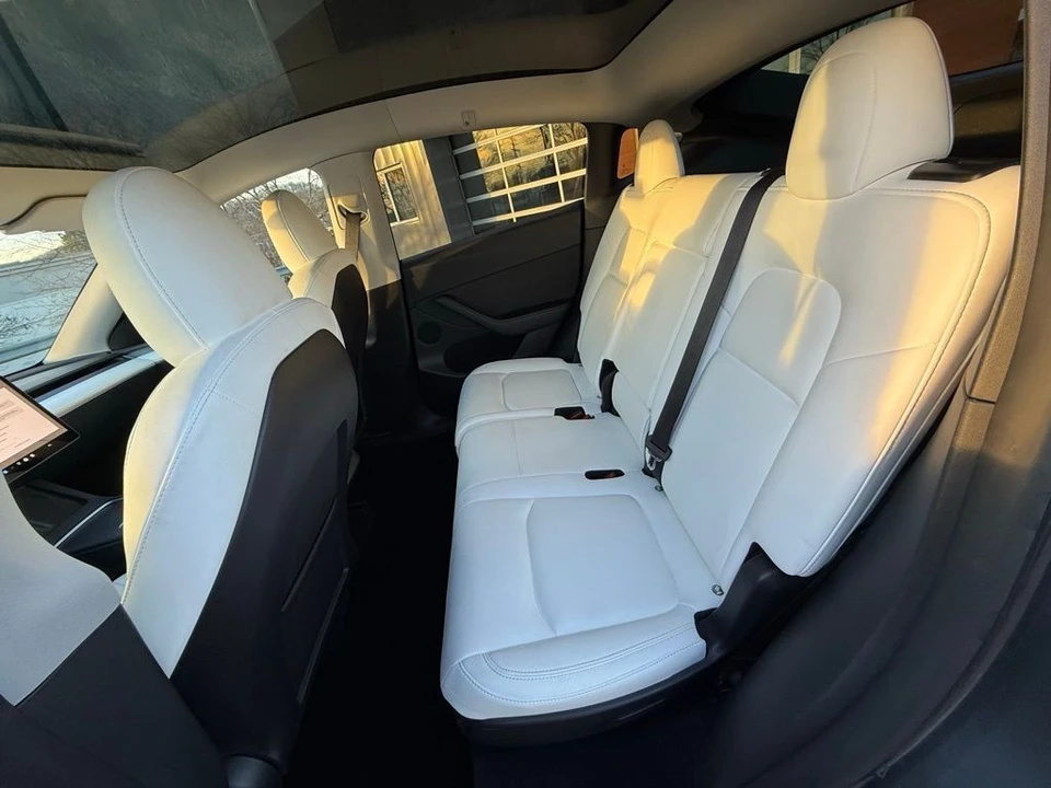 2023 Tesla Model Y - Image 14 of 21