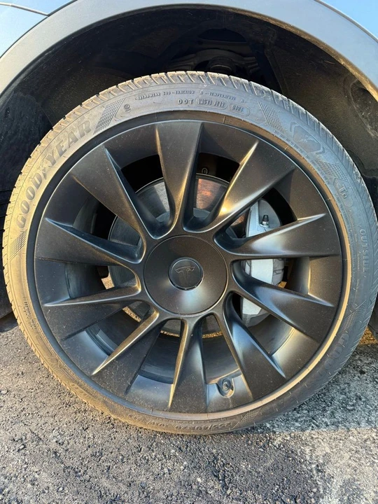 2023 Tesla Model Y - Image 21 of 21