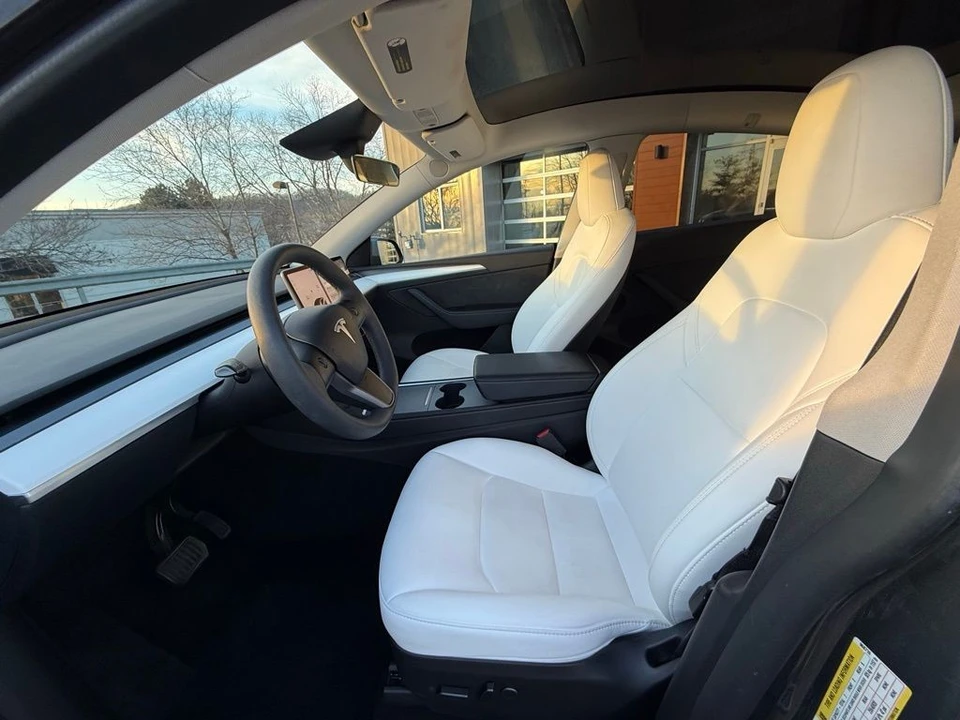 2023 Tesla Model Y - Image 11 of 21