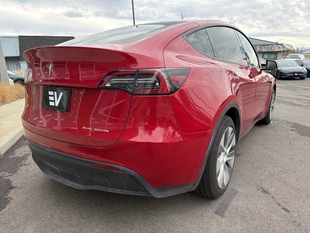 2023 Tesla Model Y - Image 8 of 21