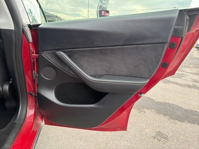 2023 Tesla Model Y - Image 16 of 21