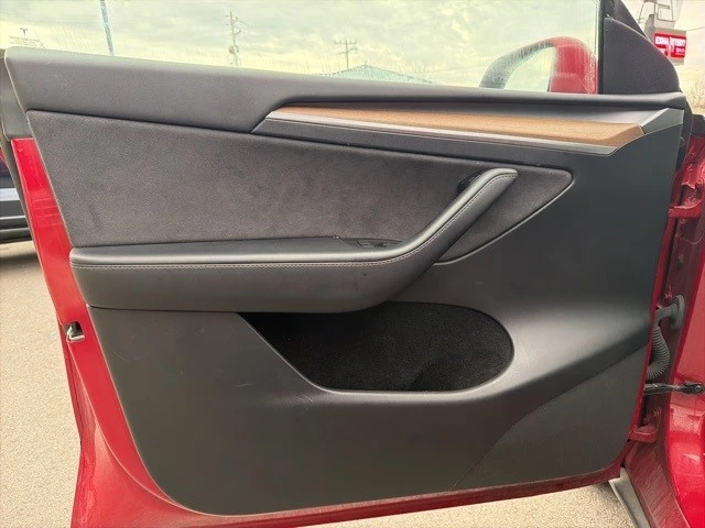 2023 Tesla Model Y - Image 10 of 21
