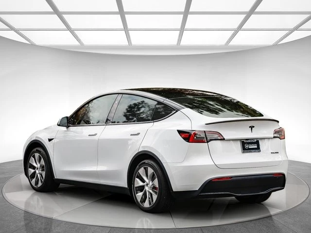 2023 Tesla Model Y - Image 2 of 12
