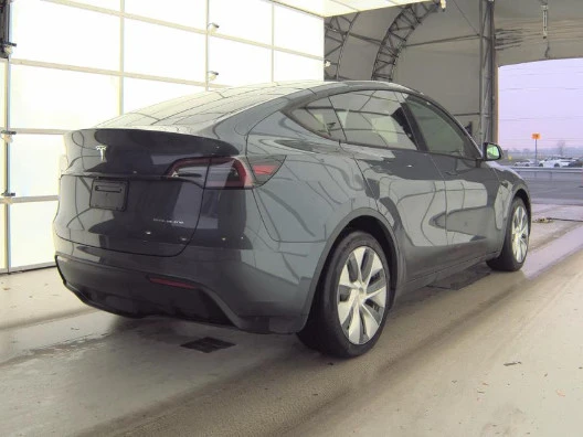 2023 Tesla Model Y - Image 3 of 7