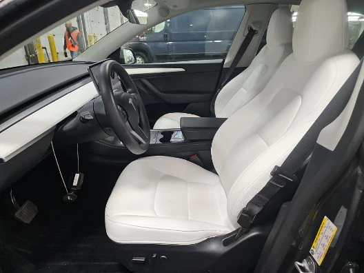 2023 Tesla Model Y - Image 5 of 7