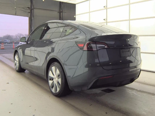 2023 Tesla Model Y - Image 4 of 7
