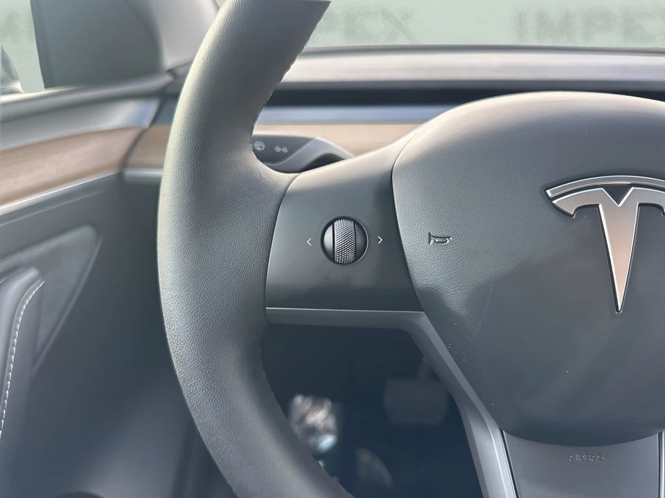 2023 Tesla Model Y - Image 16 of 21