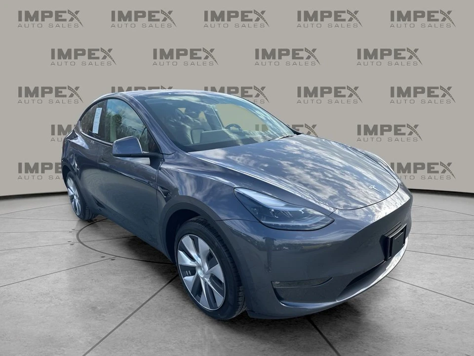 2023 Tesla Model Y - Image 7 of 21