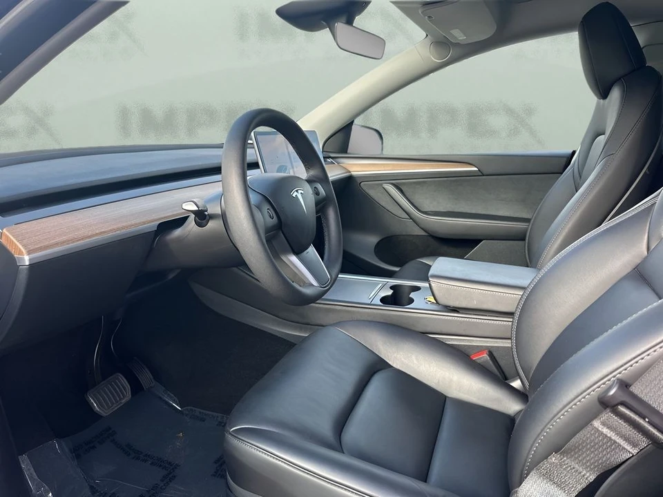 2023 Tesla Model Y - Image 9 of 21