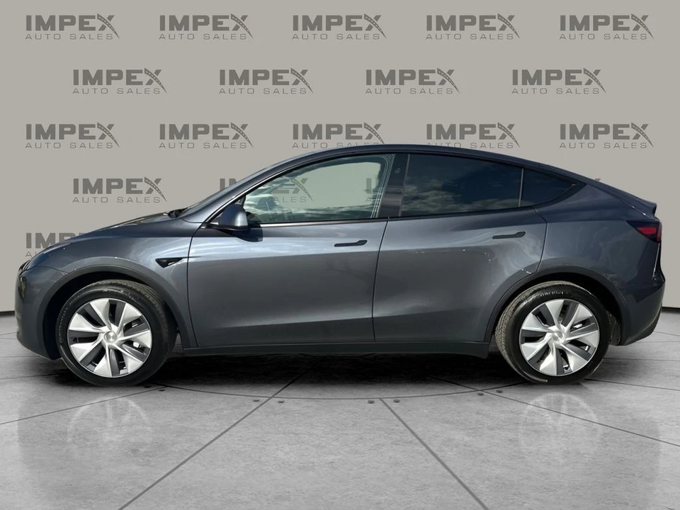 2023 Tesla Model Y - Image 2 of 21