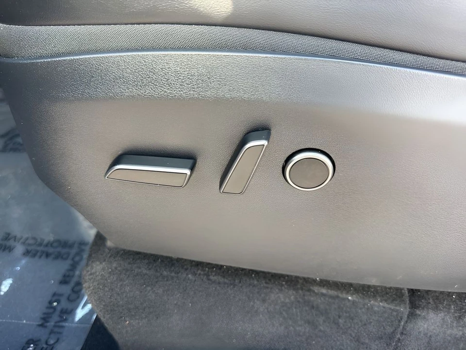 2023 Tesla Model Y - Image 10 of 21