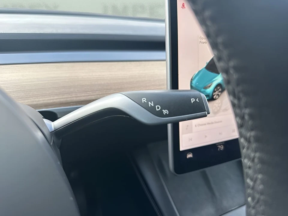 2023 Tesla Model Y - Image 18 of 21