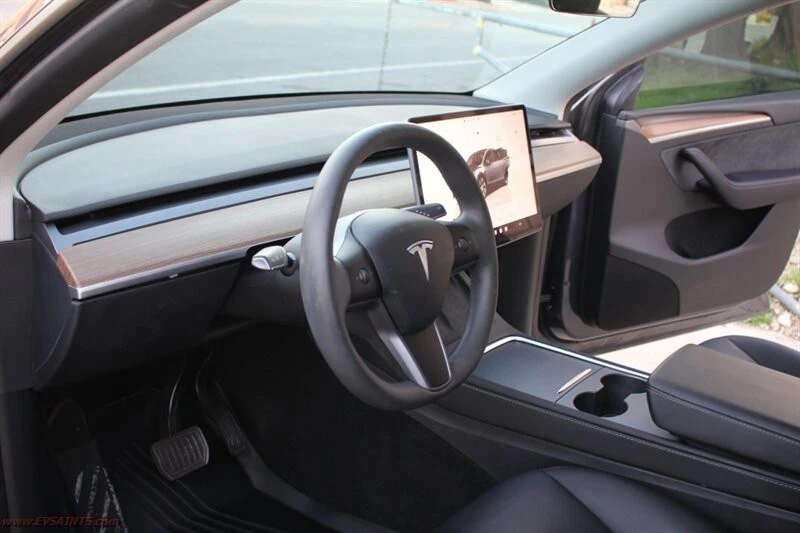2023 Tesla Model Y - Image 10 of 21