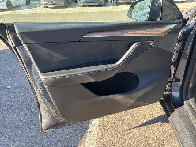 2023 Tesla Model Y - Image 12 of 21