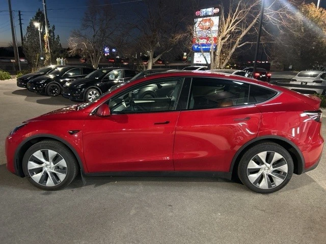 2023 Tesla Model Y - Image 5 of 21