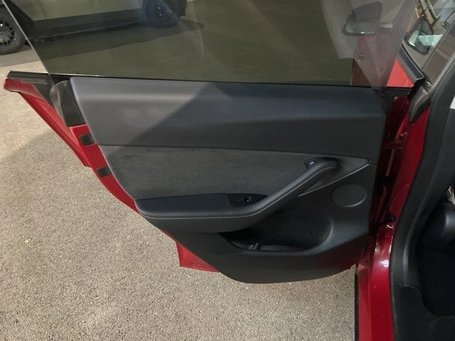 2023 Tesla Model Y - Image 13 of 21