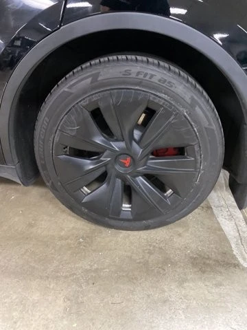 2023 Tesla Model Y - Image 5 of 16