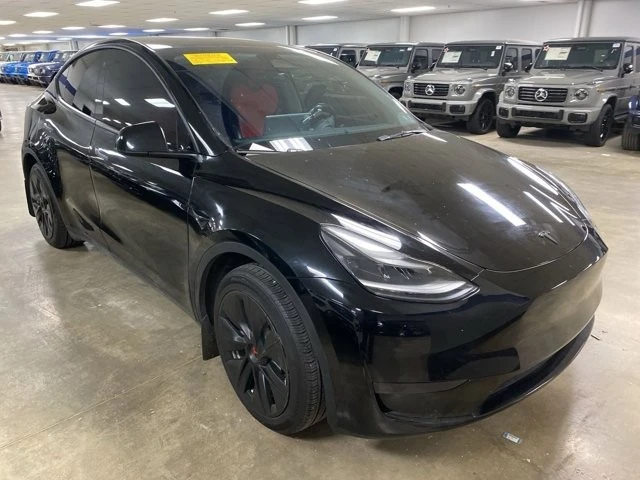 2023 Tesla Model Y - Image 2 of 16
