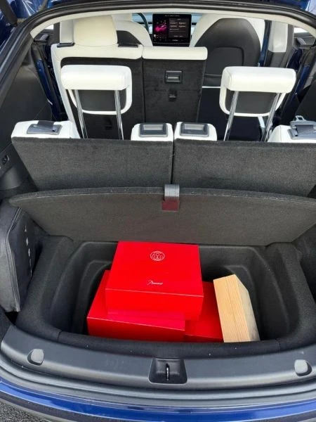 2023 Tesla Model Y - Image 10 of 12