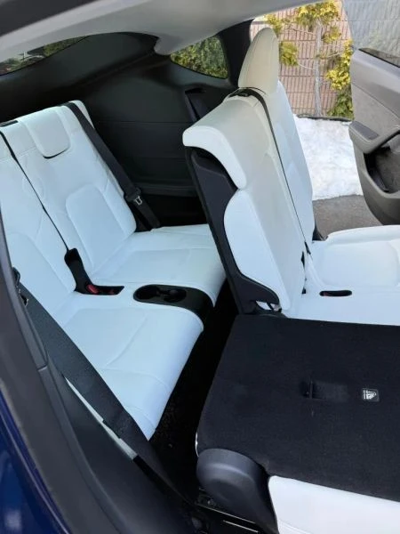 2023 Tesla Model Y - Image 8 of 12