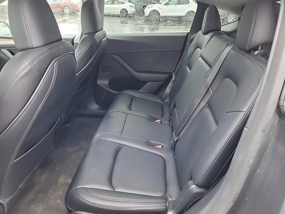 2023 Tesla Model Y - Image 5 of 7