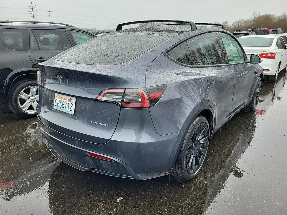 2023 Tesla Model Y - Image 3 of 7