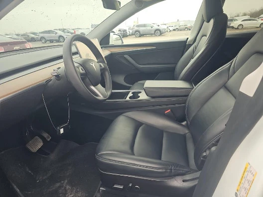 2023 Tesla Model Y - Image 5 of 7