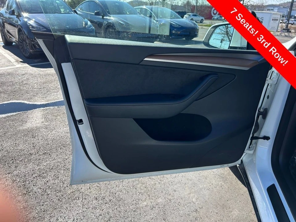 2023 Tesla Model Y - Image 14 of 17
