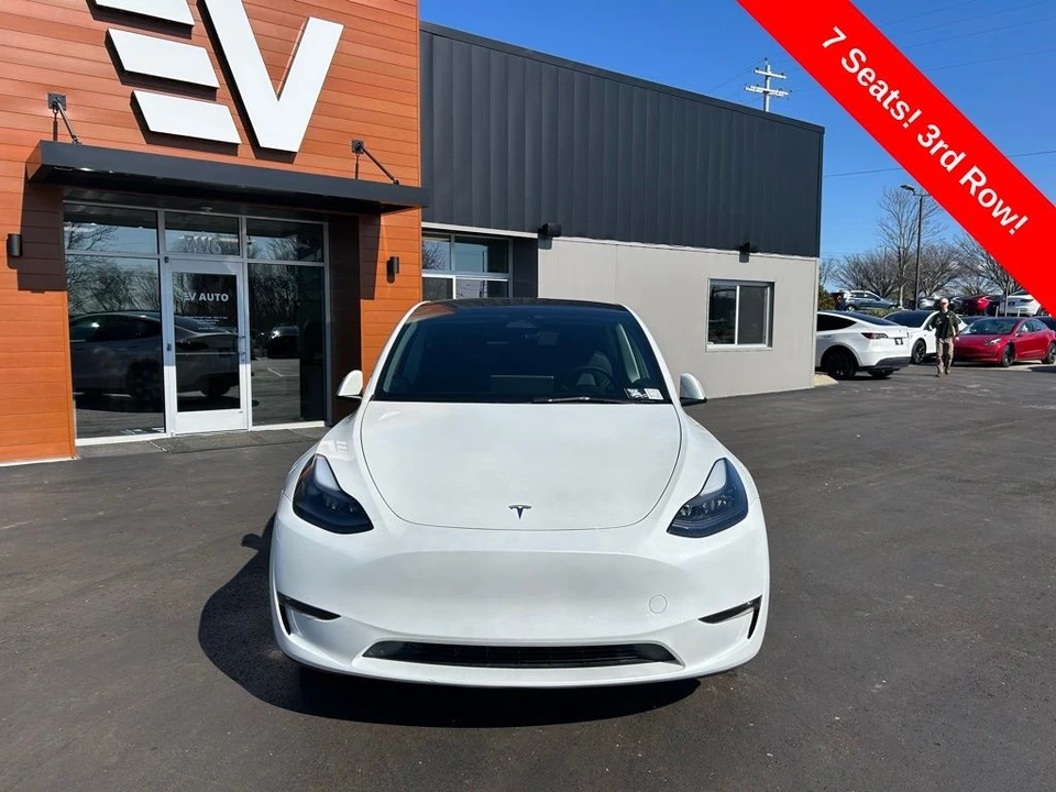 2023 Tesla Model Y - Image 2 of 17