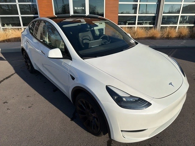 2023 Tesla Model Y - Image 2 of 21