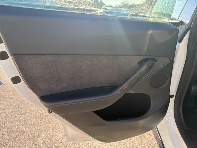 2023 Tesla Model Y - Image 14 of 21