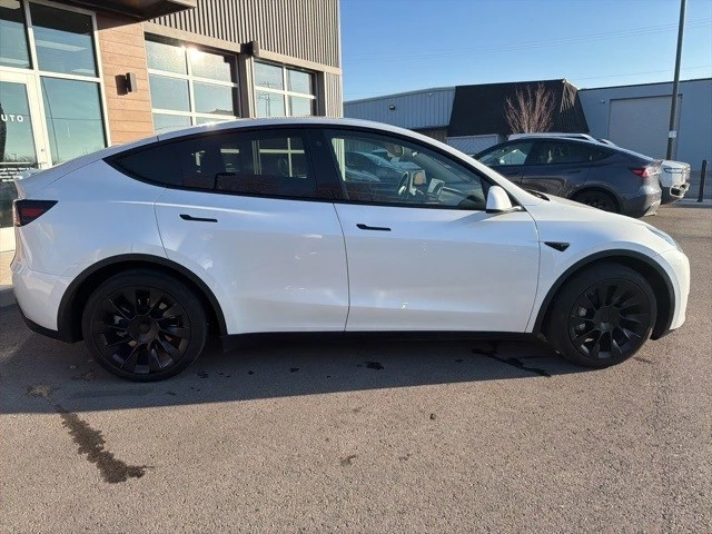 2023 Tesla Model Y - Image 9 of 21