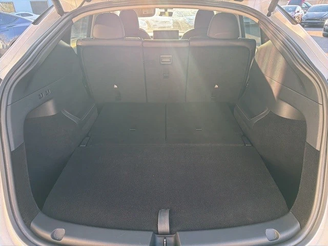 2023 Tesla Model Y - Image 17 of 21