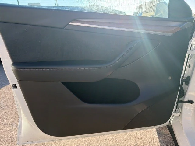 2023 Tesla Model Y - Image 11 of 21