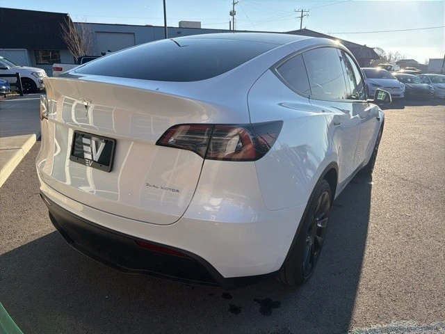 2023 Tesla Model Y - Image 8 of 21