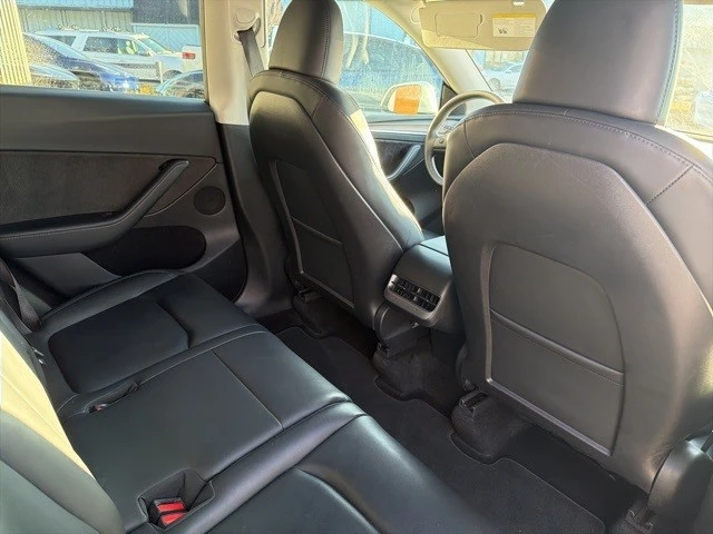 2023 Tesla Model Y - Image 19 of 21